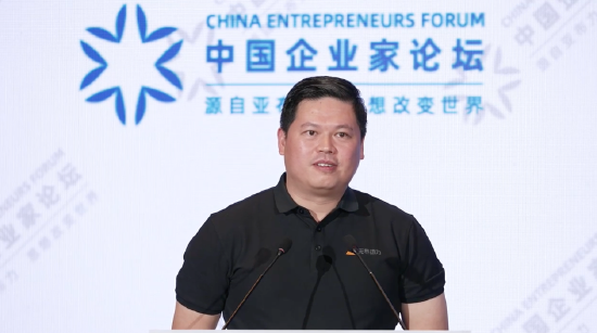 无界动力创始人张玉峰：2025年全球人形机器人产量约两万台，真正可落地干活的商用机器人几乎空白