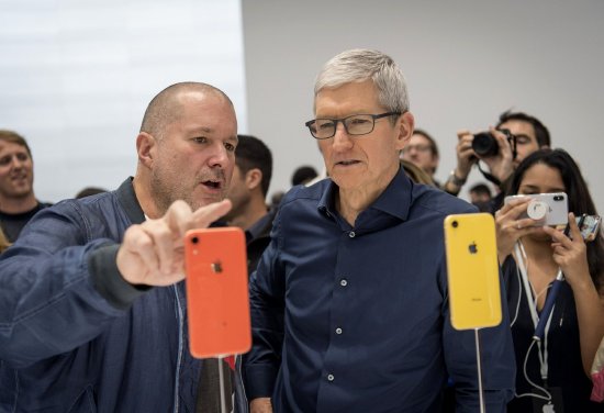 苹果诉讼成拦路虎 OpenAI挑战iPhone的雄心可能遇阻